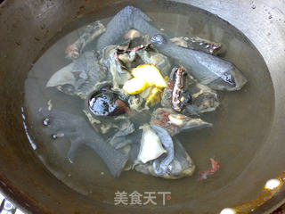 首乌核桃乌鸡汤的做法步骤:2