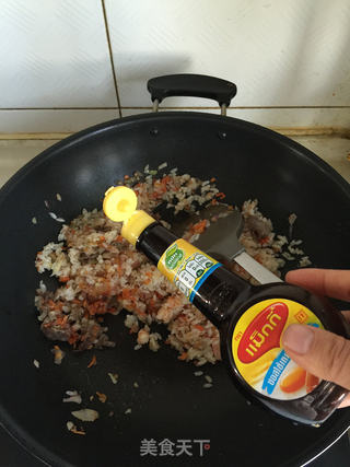 卧蛋海参什锦炒饭的做法步骤:9