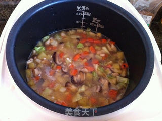 香菇胡萝卜焖米饭的做法步骤:9