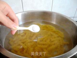 番茄时蔬意面的做法步骤:3