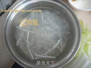 白菜炖豆腐的做法步骤:2