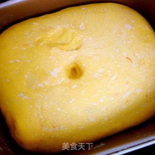 南瓜芝麻面包——天然的色彩揉进面团里的做法步骤:3
