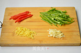 青椒肉丝的做法步骤:5