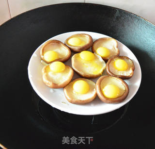 香菇蒸鹌鹑蛋的做法步骤:4