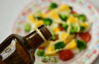鸡蛋彩蔬沙拉的做法步骤：8
