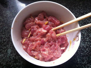 西兰花肉片煲的做法步骤:3