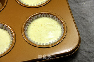 新年就要羊眉吐气—棉花糖羊杯子蛋糕的做法步骤:7