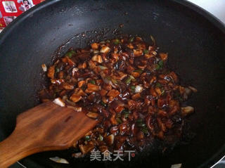 香菇炸酱的做法步骤:7
