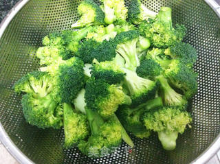 西兰花肉片煲的做法步骤:5