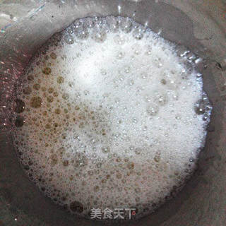 戚风纸杯蛋糕——新手也能成功的方法的做法步骤:7