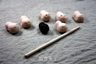 新年就要羊眉吐气—棉花糖羊杯子蛋糕的做法步骤:19