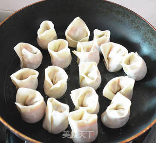 香煎云吞的做法步骤:8