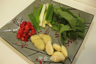 三杯鱼的做法步骤:2