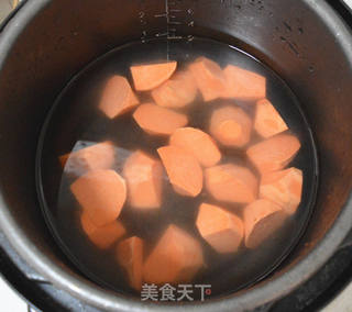红薯桂花糖水的做法步骤:3