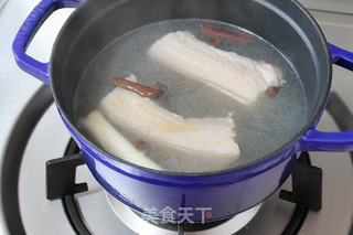 【无油健康版笋干红烧肉】:爆竹迎春新年到的做法步骤:6