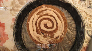 咖啡风味树桩造型蛋糕卷的做法步骤:20