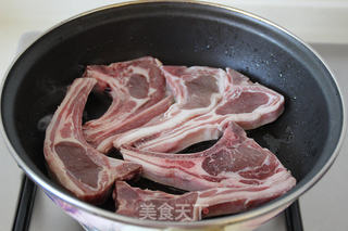 烤黑胡椒羊排的做法步骤:2