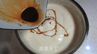 咖啡风味树桩造型蛋糕卷的做法步骤:6