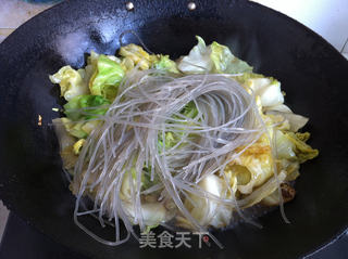 香菇粉条炒甘蓝的做法步骤:9