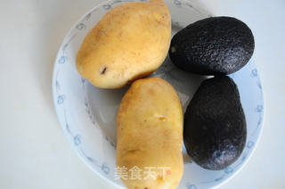 土豆牛油果沙拉的做法步骤:2
