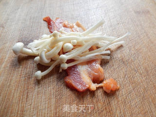 煎烤五花肉卷金针菇的做法步骤:7