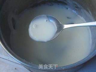 草莓冰激凌的做法步骤:2