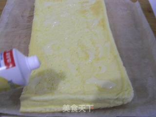 香蕉炼乳蛋糕卷的做法步骤:9