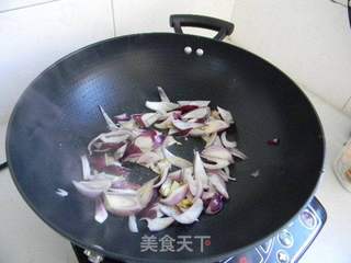 鲜炒鱿鱼卷的做法步骤:4
