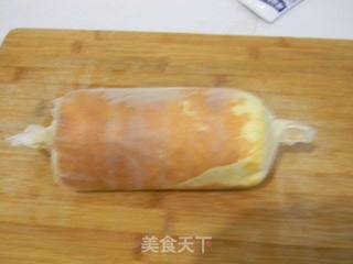 香蕉炼乳蛋糕卷的做法步骤:11