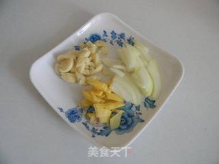 红烧马哈鱼的做法步骤:2