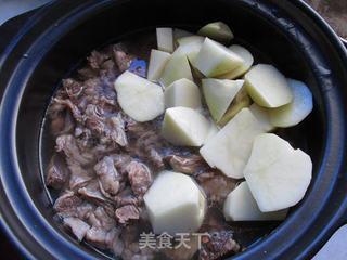 茄汁牛腩炖土豆的做法步骤:9