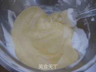 中空戚风蛋糕的做法步骤:11