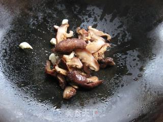香菇油白菜的做法步骤:8