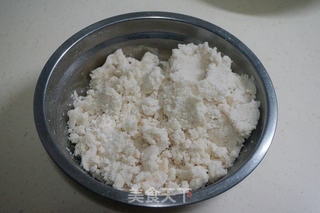 豆腐渣炒芹菜叶的做法步骤:2