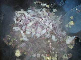 茄汁牛肉意面的做法步骤：4