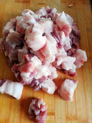 黄豆红烧肉的做法步骤:2