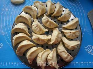 大饺子的做法步骤:7