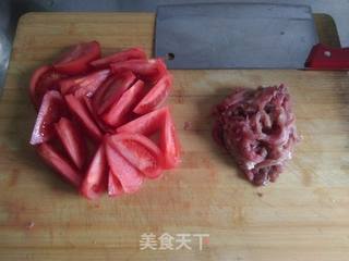 西红柿疙瘩汤的做法步骤:2