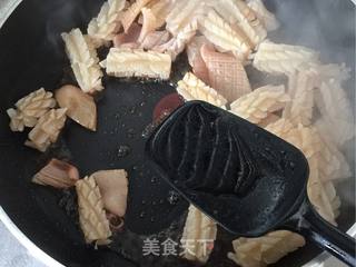 洋葱炒鱿鱼卷的做法步骤:7