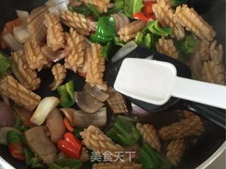 洋葱炒鱿鱼卷的做法步骤:10