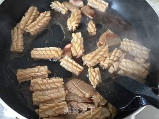 洋葱炒鱿鱼卷的做法步骤:8
