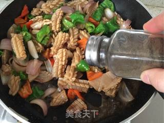 洋葱炒鱿鱼卷的做法步骤:11