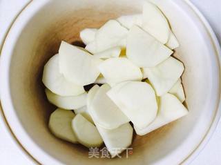 家常土豆片的做法步骤：1