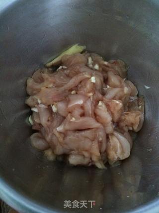 酸甜鸡肉球的做法步骤：2