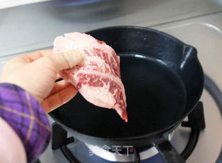 【嫩煎牛排佐杂蔬】:美味牛排的秘密的做法步骤:9