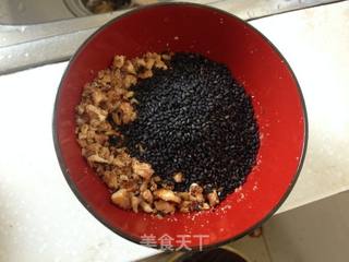 黑芝麻核桃酥的做法步骤:3