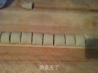葱香花卷的做法步骤:8
