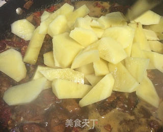新疆吐鲁番大盘鸡的做法步骤:8