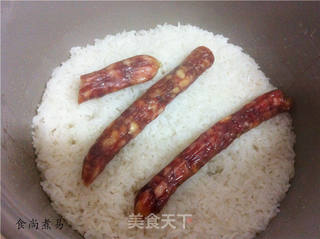 饭焗腊肠的做法步骤:2