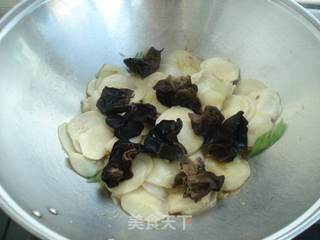 木耳炒杏鲍菇的做法步骤:6